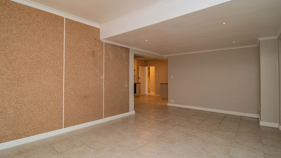 1 Bedroom Property for Sale in Bishopscourt Western Cape